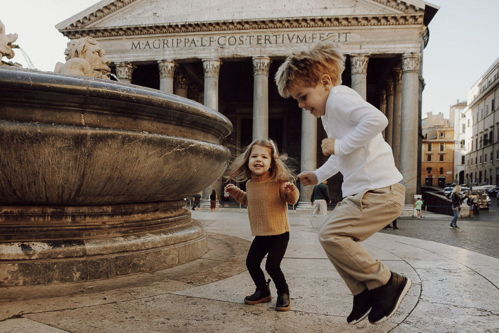 Family photographer in Rome